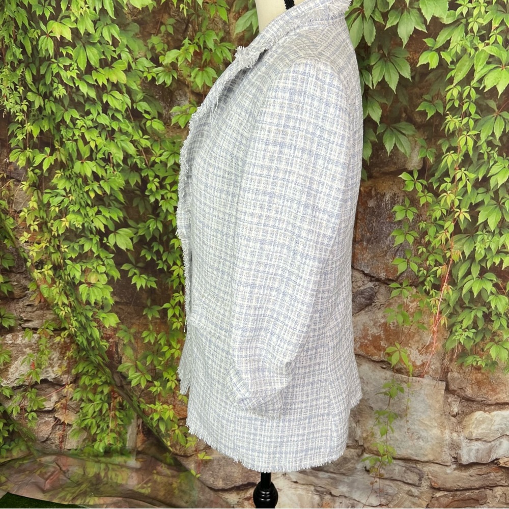 MAISON D'AMELIE PARIS Quiet Luxury Blue and White Tweed Plaid Fringed Jacket, 4 - Picture 7 of 13